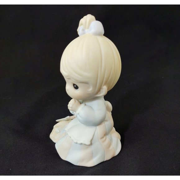 Precious Moments "Sowing the Seeds of Love" 1992 Members Only, #PM-922, - Picture 6 of 8